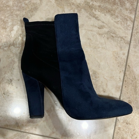 Ivanka Trump Sunal Blue Suede Ankle Boots size 8 - Picture 1 of 3
